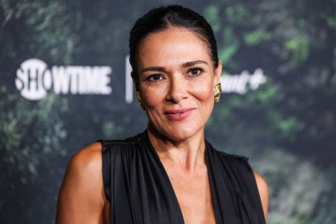 Simone Kessell, Paramount + With Showtime Orijinal Serisi 'YellowJackets' Sezon 3, 13 Şubat 2025 'te Amerika Yönetmenler Birliği (DGA) Tiyatro Kompleksi' nde düzenlenen Küresel Paramount + With Showtime 'a geldi.