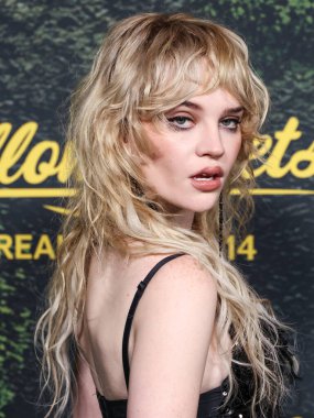 Sophie Thatcher, Paramount + With Showtime 'ın 