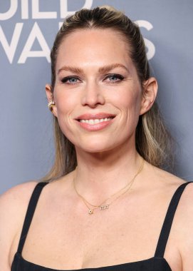 Erin Foster, 15 Şubat 2025 'te Beverly Hilton Hotel' de düzenlenen 77. geleneksel Yazarlar Derneği Los Angeles Töreni 2025 'e geliyor..