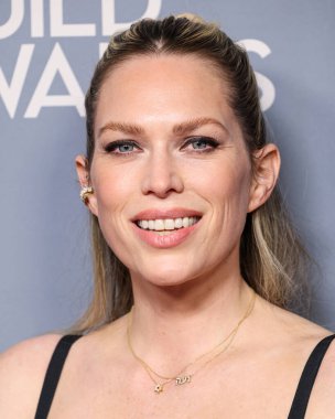 Erin Foster, 15 Şubat 2025 'te Beverly Hilton Hotel' de düzenlenen 77. geleneksel Yazarlar Derneği Los Angeles Töreni 2025 'e geliyor..