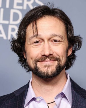 Joseph Gordon-Levitt, 15 Şubat 2025 'te Beverly Hilton Oteli' nde düzenlenen 77. geleneksel Yazarlar Derneği Los Angeles Ödül Töreni 'ne geliyor..