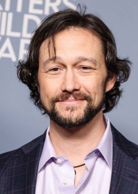 Joseph Gordon-Levitt, 15 Şubat 2025 'te Beverly Hilton Oteli' nde düzenlenen 77. geleneksel Yazarlar Derneği Los Angeles Ödül Töreni 'ne geliyor..