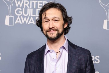 Joseph Gordon-Levitt, 15 Şubat 2025 'te Beverly Hilton Oteli' nde düzenlenen 77. geleneksel Yazarlar Derneği Los Angeles Ödül Töreni 'ne geliyor..