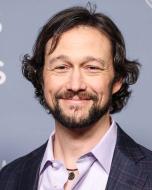 Joseph Gordon-Levitt, 15 Şubat 2025 'te Beverly Hilton Oteli' nde düzenlenen 77. geleneksel Yazarlar Derneği Los Angeles Ödül Töreni 'ne geliyor..