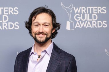 Joseph Gordon-Levitt, 15 Şubat 2025 'te Beverly Hilton Oteli' nde düzenlenen 77. geleneksel Yazarlar Derneği Los Angeles Ödül Töreni 'ne geliyor..