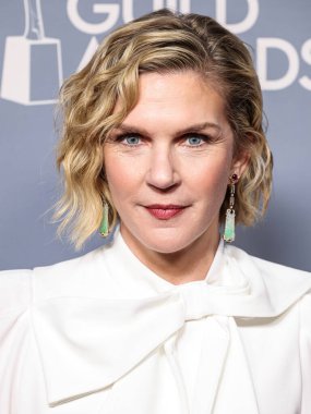 Rhea Seehorn, 15 Şubat 2025 'te Beverly Hilton Oteli' nde düzenlenen 77. geleneksel Yazarlar Loncası Ödül Töreni 'ne geliyor..