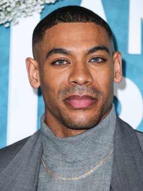 Aaron Pierre, 17 Şubat 2025 'te ABD' nin Kaliforniya eyaletinin Los Angeles kentinde bulunan Beverly Hills kentindeki SLS Hotel 'de düzenlenen 7. Geleneksel Amerikan Siyahi Film Festivali' ne (ABFF) geldi..