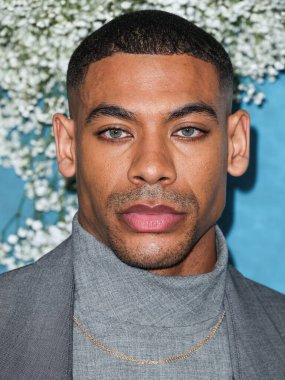 Aaron Pierre, 17 Şubat 2025 'te ABD' nin Kaliforniya eyaletinin Los Angeles kentinde bulunan Beverly Hills kentindeki SLS Hotel 'de düzenlenen 7. Geleneksel Amerikan Siyahi Film Festivali' ne (ABFF) geldi..