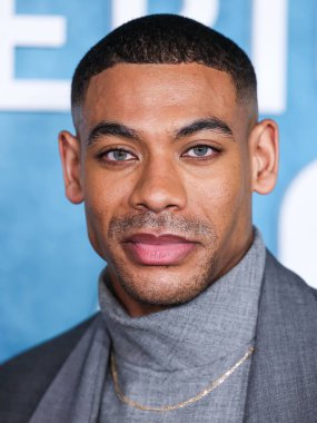 Aaron Pierre, 17 Şubat 2025 'te ABD' nin Kaliforniya eyaletinin Los Angeles kentinde bulunan Beverly Hills kentindeki SLS Hotel 'de düzenlenen 7. Geleneksel Amerikan Siyahi Film Festivali' ne (ABFF) geldi..
