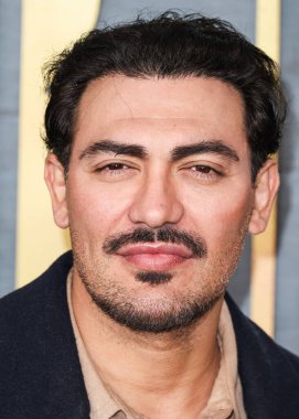 Alexander Wraith, 19 Şubat 2025 'te Hollywood, Los Angeles, Kaliforniya, ABD' de Harmony Gold Theater 'da düzenlenen Paramount + Series' 1923 sezonunun Los Angeles prömiyerine geldi.. 