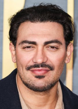 Alexander Wraith, 19 Şubat 2025 'te Hollywood, Los Angeles, Kaliforniya, ABD' de Harmony Gold Theater 'da düzenlenen Paramount + Series' 1923 sezonunun Los Angeles prömiyerine geldi.. 