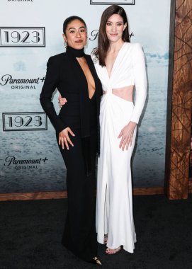Aminah Nieves ve Jennifer Carpenter, 19 Şubat 2025 'te Hollywood, Los Angeles, Kaliforniya, ABD' de Harmony Gold Theater 'da düzenlenen Paramount + Series' 1923 sezonunun Los Angeles prömiyerine geldiler.. 