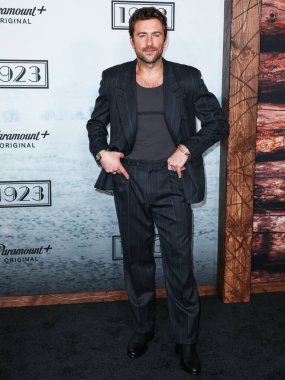 Brandon Sklenar, 19 Şubat 2025 'te Harmony Gold Theater' da düzenlenen Paramount + Series '1923' ün Los Angeles Prömiyeri 'ne geldi..