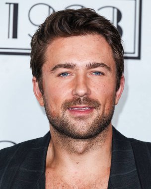 Brandon Sklenar, 19 Şubat 2025 'te Harmony Gold Theater' da düzenlenen Paramount + Series '1923' ün Los Angeles Prömiyeri 'ne geldi..