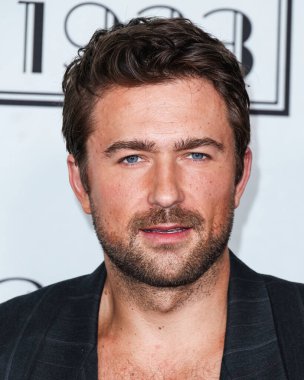 Brandon Sklenar, 19 Şubat 2025 'te Harmony Gold Theater' da düzenlenen Paramount + Series '1923' ün Los Angeles Prömiyeri 'ne geldi..