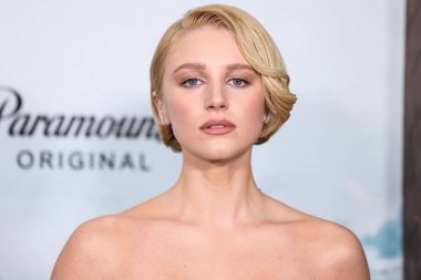 Julia Schlaepfer, 19 Şubat 2025 'te Harmony Gold Theater' da düzenlenen Paramount + Series '1923' ün Los Angeles Prömiyeri 'ne geldi..
