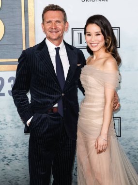 Sebastian Roche ve eşi Alicia Hannah-Kim 19 Şubat 2025 'te Harmony Gold Theater' da düzenlenen Paramount + Series '1923 sezonunun Los Angeles Premiere of Paramount' ına geldiler..                   