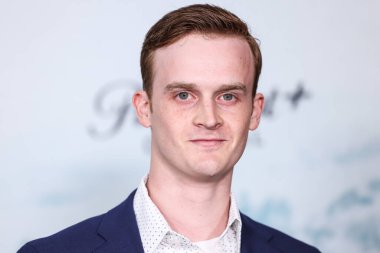 Justin Stella, 19 Şubat 2025 'te Hollywood, Los Angeles, Kaliforniya, ABD' de Harmony Gold Tiyatrosu 'nda düzenlenen Paramount + Series' 1923 sezonunun Los Angeles prömiyerine geldi..   