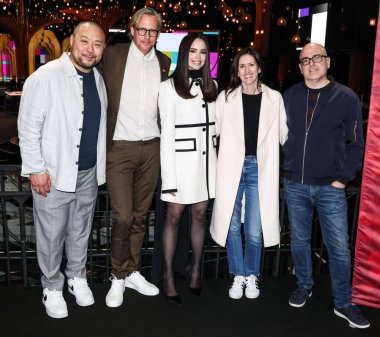 David Chang, Jon Brockett, Sofia Carson, Linda Gierahn ve Mark Bracco, 20 Şubat 2025 tarihinde Los Angeles, Kaliforniya 'da Shrine Auditorium ve Expo Hall' da düzenlenen 31.