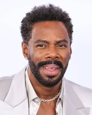 Dolce ve Gabbana takılarını takan Colman Domingo, 22 Şubat 2025 'te Santa Monica Plajı' nda düzenlenen 40. Yıllık Bağımsız Film Ruh Ödülleri 'ne ulaştı..   