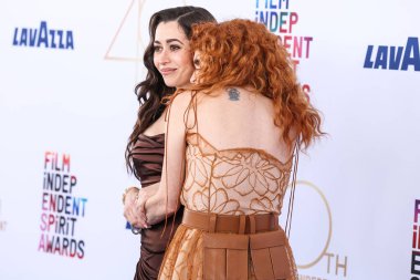 Cristin Milioti ve Natasha Lyonne, 22 Şubat 2025 'te Santa Monica Plajı' nda düzenlenen 40. Yıllık Bağımsız Film Ödülleri 'ne geldiler.. 