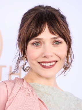 Erdem 'i giyen Elizabeth Olsen, 22 Şubat 2025' te Santa Monica Plajı 'nda düzenlenen 40. Yıllık Bağımsız Film Ödülleri' ne ulaştı.. 