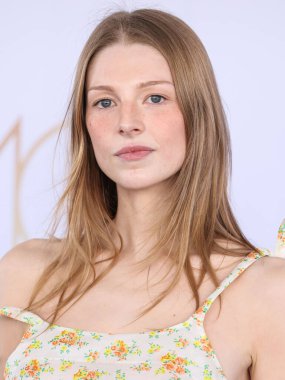 Hunter Schafer, Santa Monica Plajı 'nda 22 Şubat 2025' te düzenlenen 40. Yıllık Bağımsız Film Ödülleri 'ne ulaştı.. 