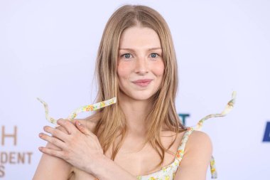 Hunter Schafer, Santa Monica Plajı 'nda 22 Şubat 2025' te düzenlenen 40. Yıllık Bağımsız Film Ödülleri 'ne ulaştı.. 
