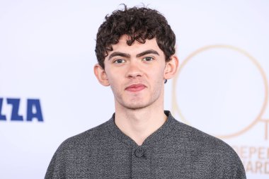 Dior Mens giyen Joe Locke, 22 Şubat 2025 'te Santa Monica Plajı' nda düzenlenen 40. Yıllık Bağımsız Film Ödülleri 'ne ulaştı.. 