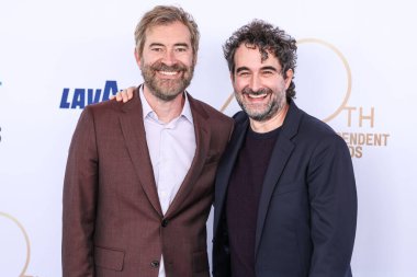 Mark Duplass ve kardeşi Jay Duplass, 22 Şubat 2025 'te Santa Monica Sahili' nde düzenlenen 40. Yıllık Bağımsız Film Ruhu Ödülleri 'ne geldiler.. 