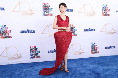 Jimmy Choo ayakkabılarıyla Balmain giyen Moeka Hoshi, 22 Şubat 2025 'te Santa Monica Plajı' nda düzenlenen 40. Yıllık Bağımsız Ruh Ödülleri 'ne ulaştı.. 