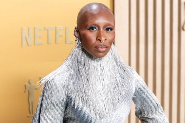 Cynthia Erivo Givenchy Haute Couture elbisesi, Christian Louboutin ayakkabıları ve Bucherer mücevherleri giyerek 23 Şubat 2025 'te Los Angeles, Kaliforniya' da bulunan Shrine Auditorium ve Expo Hall 'da düzenlenen 31.  