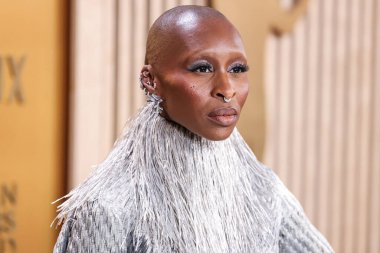 Cynthia Erivo Givenchy Haute Couture elbisesi, Christian Louboutin ayakkabıları ve Bucherer mücevherleri giyerek 23 Şubat 2025 'te Los Angeles, Kaliforniya' da bulunan Shrine Auditorium ve Expo Hall 'da düzenlenen 31.  