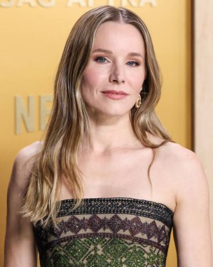 Kristen Bell, 23 Şubat 2025 'te Los Angeles, Kaliforniya' da bulunan Shrine Auditorium ve Expo Hall 'da düzenlenen 31. Yıllık Sahne Oyuncuları Loncası Ödülleri' ne Buccellati mücevherleriyle birlikte Giorgio Armani Prive ipeksiz bir elbise giyerek geldi.