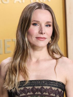 Kristen Bell, 23 Şubat 2025 'te Los Angeles, Kaliforniya' da bulunan Shrine Auditorium ve Expo Hall 'da düzenlenen 31. Yıllık Sahne Oyuncuları Loncası Ödülleri' ne Buccellati mücevherleriyle birlikte Giorgio Armani Prive ipeksiz bir elbise giyerek geldi.