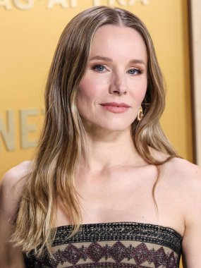 Kristen Bell, 23 Şubat 2025 'te Los Angeles, Kaliforniya' da bulunan Shrine Auditorium ve Expo Hall 'da düzenlenen 31. Yıllık Sahne Oyuncuları Loncası Ödülleri' ne Buccellati mücevherleriyle birlikte Giorgio Armani Prive ipeksiz bir elbise giyerek geldi.