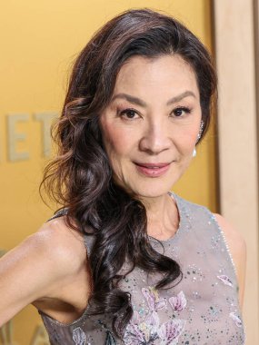 Giorgio Armani Prive elbisesi giyen Michelle Yeoh, 23 Şubat 2025 'te ABD' nin Kaliforniya eyaletinin Los Angeles kentinde düzenlenen Shrine Konser Salonu ve Fuar Salonu 'nda düzenlenen 31.. 