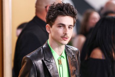 Timothee Chalamet tam bir Chrome Hearts bakışını takmış ve Cartier saati, 23 Şubat 2025 'te ABD' nin Kaliforniya eyaletinin Los Angeles kentindeki Shrine Oditoryum ve Fuar Salonu 'nda düzenlenen 31..