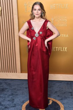 Miu Miu elbisesi ve Bucherer mücevheri giyen Hannah Dodd, 23 Şubat 2025 'te ABD' nin Los Angeles kentinde düzenlenen Shrine Oditoryum ve Fuar Salonu 'nda düzenlenen 31..