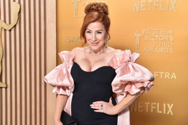 Lisa Ann Walter Greta Constantine elbisesi, Tyler Ellis debriyajı ve Hassanzade mücevheri giyerek 23 Şubat 2025 'te Los Angeles, Kaliforniya, ABD' deki Shrine Auditorium ve Expo Hall 'da düzenlenen 31.