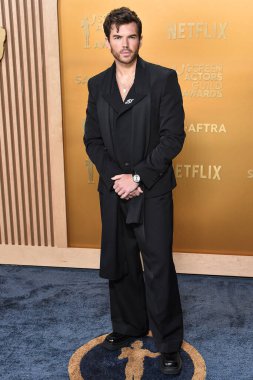 TAG Heuer marka saat takan Luke Newton, 23 Şubat 2025 'te ABD' nin Kaliforniya eyaletinin Los Angeles kentindeki Shrine Auditorium ve Expo Hall 'da düzenlenen 31..