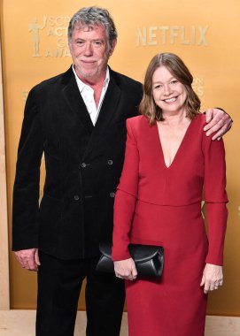 Sean Gilder ve Robin Weaver, 23 Şubat 2025 'te ABD' nin Kaliforniya eyaletinin Los Angeles kentindeki Shrine Oditoryum ve Fuar Salonu 'nda düzenlenen 31.. 