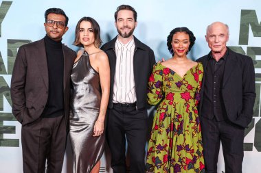 Utkarsh Ambudkar, Natalie Morales, Kyle Hausmann-Stokes, Sonequa Martin-Green ve Ed Harris Hollywood Legion Tiyatrosu 'nda düzenlenen Briarcliff Entertainment' in 