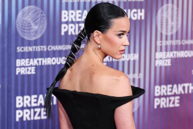 Coperni SS24 RTW ve Mara Paris mücevherlerini giyen Katy Perry, 13 Nisan 2024 'te Los Angeles, Kaliforniya, ABD' deki Akademi Sinema Müzesi 'nde düzenlenen 10.. 