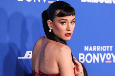 Katy Perry, Mavi Köken 'in Yeni Shepard roketiyle sadece kadınlardan oluşan mavi bir uçakla uzaya gidecek. Inglewood, LOS ANGELES, CALIFORNIA, ABD - 06 Mart: Amerikalı şarkıcı, söz yazarı ve TV kişisi Katy Perry        