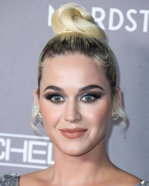 Katy Perry, Mavi Köken 'in Yeni Shepard roketiyle sadece kadınlardan oluşan mavi bir uçakla uzaya gidecek. CULVER ŞEHRİ, LOS ANGELES, CALIFORNIA, ABD - 9 Kasım: Amerikalı şarkıcı, söz yazarı ve TV kişisi Katy Perry        
