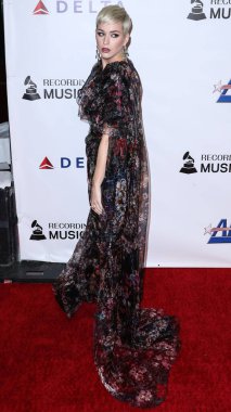 (Katy Perry, Mavi Köken 'in Yeni Shepard roketi ile sadece kadınlardan oluşan Mavi Köken uçuşu ile uzaya gidecek. LOS ANGELES, CALIFORNIA, ABD - Şubat 08: Amerikalı şarkıcı, söz yazarı ve TV kişisi Katy Perry 2019 MusiCare Person 'a geldi.