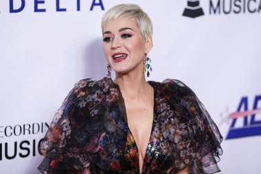 (Katy Perry, Mavi Köken 'in Yeni Shepard roketi ile sadece kadınlardan oluşan Mavi Köken uçuşu ile uzaya gidecek. LOS ANGELES, CALIFORNIA, ABD - Şubat 08: Amerikalı şarkıcı, söz yazarı ve TV kişisi Katy Perry 2019 MusiCare Person 'a geldi.
