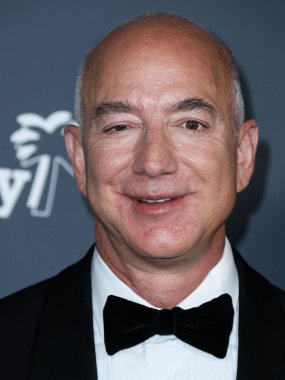 Katy Perry, Jeff Bezos 'un Mavi Köken' inin Yeni Shepard roketiyle sadece kadınların olduğu bir uçuşta uzaya gidecek. BATI HOLYWOOD, LOS ANGELES, CALIFORNIA, ABD - 13 Kasım: Amerikalı girişimci ve kurucu, yürütme başkanı ve eski başkan ve CEO