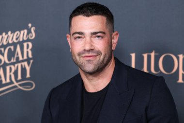 Jesse Metcalfe, Darren Dzienciol 'un Oscar Arifesi Partisi 2025' e geliyor. Ütopya tarafından sunulan, Vas J Morgan tarafından sunulan LA Wildfire Yardım Görevi için 1 Mart 2025 'te Beverly Hills, Los Angeles' taki SheatsGoldstein Konutunda düzenlenen SheatsGoldstein yardım çalışmalarına katılıyor.